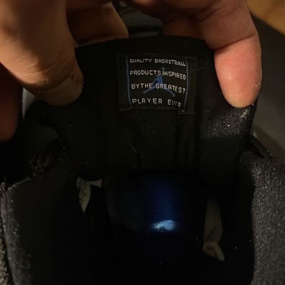Jordan 11 space jams - Picture 4 of 6